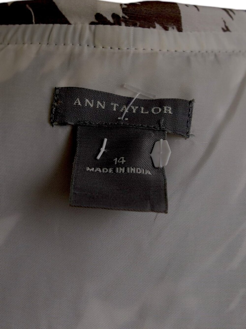Ann Taylor Faux Wrap Fit & Flare Dress 14 Neutral Abstract Print Feminine EUC - Picture 2 of 15